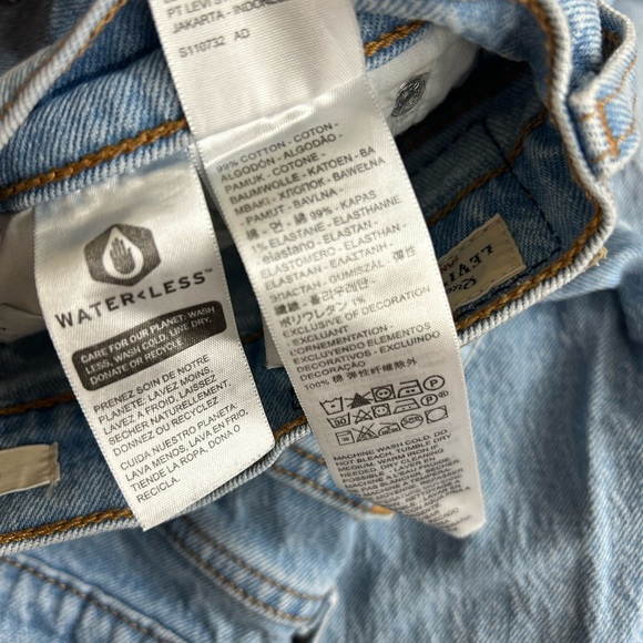 Levi's Big E Premium Denim Wedgie Straight Jeans Sz 26 Light Wash - Picture 8 of 8